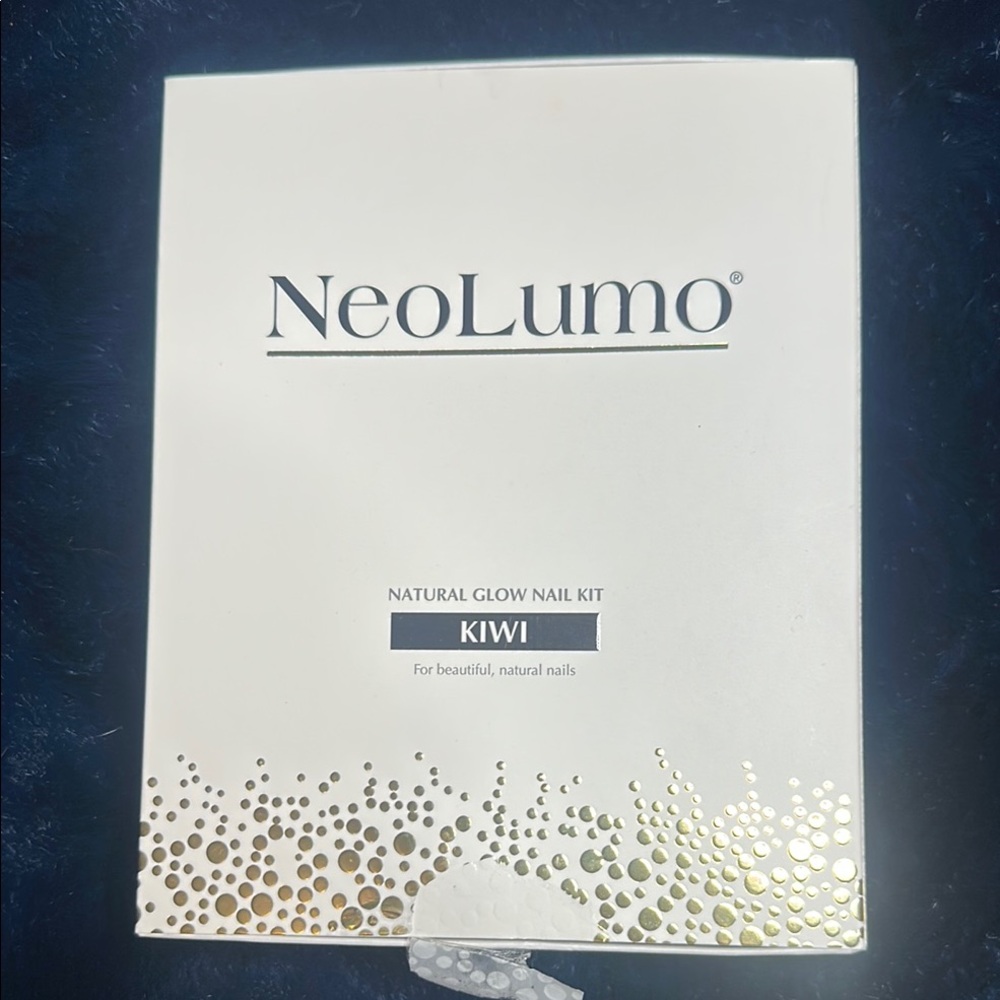 NeoLumo Natural Glow Nail Kit -Kiwi
